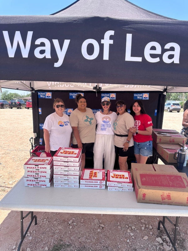 mom and kids grocery shopping